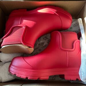 Authentic UGG Women’s Droplet rain boots